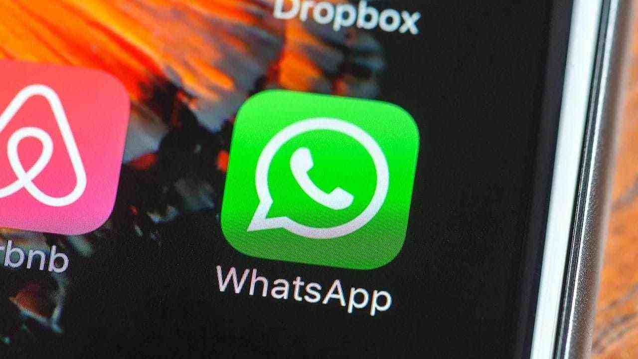 Whatsapp, attenzione alle foto (fonte web)