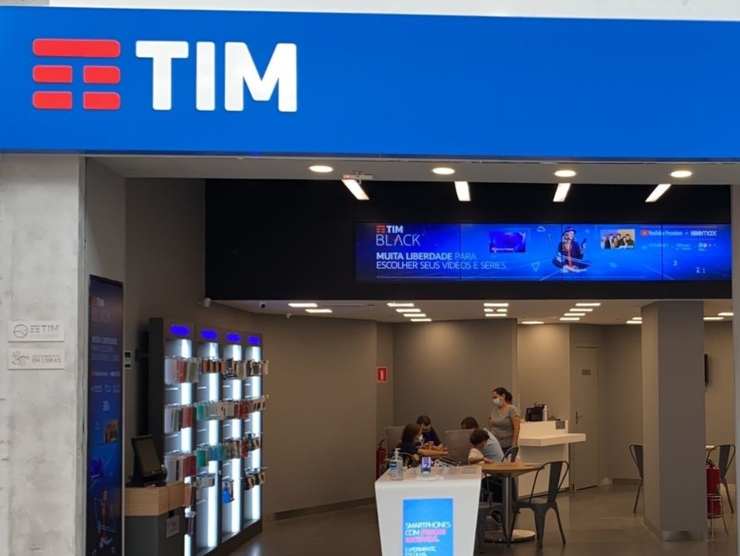 Un centro assistenza e vendita TIM (crmag.it)