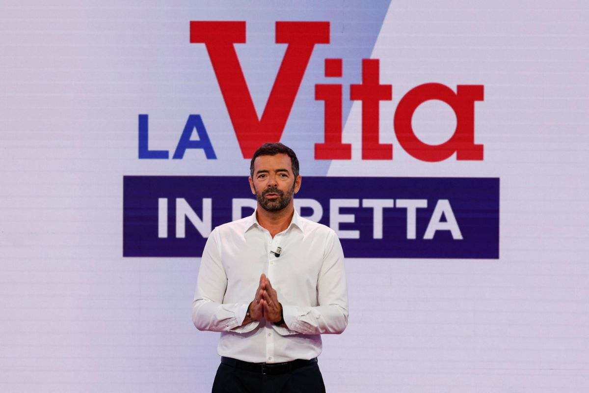 Il conduttore de La Vita in Diretta