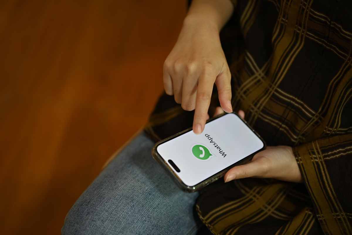 Cosa fare se Whatsapp è lento (foto canva)