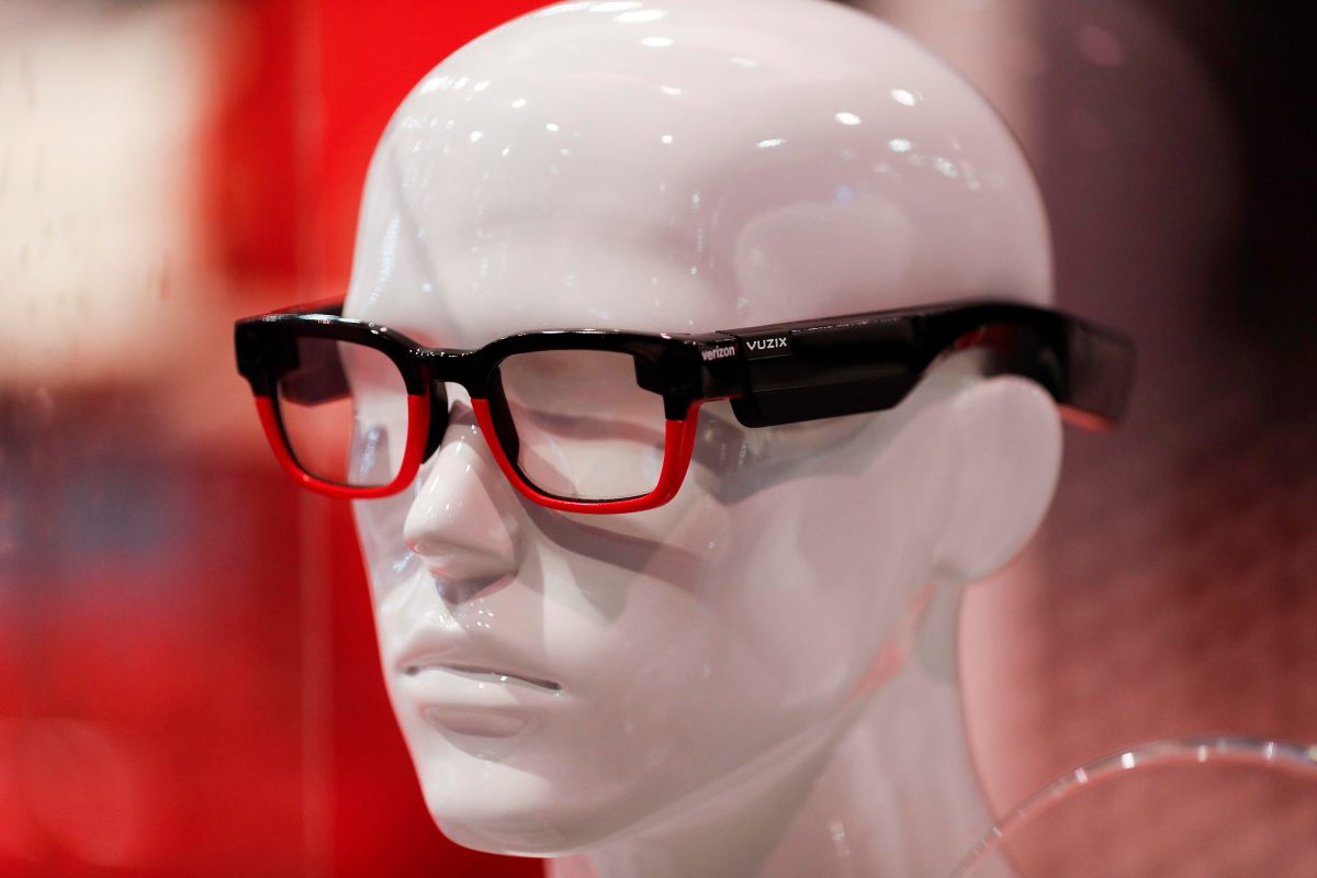 Gli occhiali "classici" durano più della versione smart