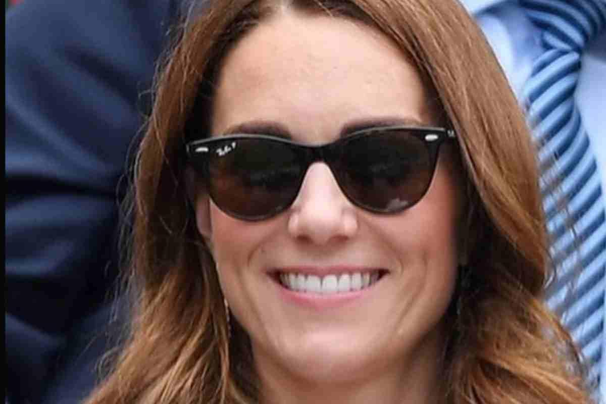 kate middleton occhiali da sole day ban wayfarer