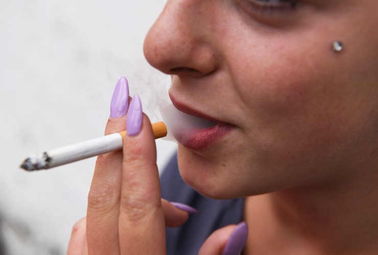 Non fumate in casa: è peggio del fumo passivo